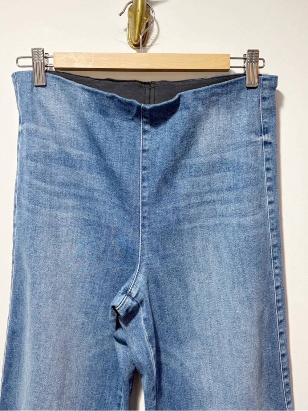 Frank and Eileen Westport Illusion Wide-Leg Pull-On Jean Size 8 Soft Denim - Picture 5 of 16